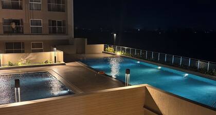 Cozy 2-bedroom apartment with AC in awesome GIFT City