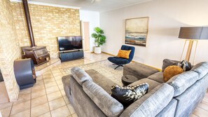 Living area - Ibis Rest Beach House (Geographe)