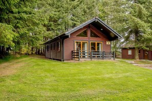 Exterior - Rainbow Lodge, Dundee (Fowlis)
