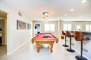 Games room - Immaculate Home Near Old Town Scottsdale and ASU! 5 Bdrms and Heated Pool! (Scottsdale)