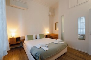 2 habitaciones, tabla de planchar con plancha, wifi y ropa de cama 