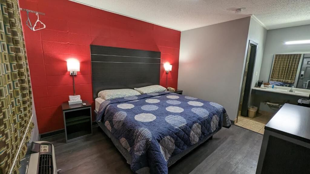 Single Room | Desk, free WiFi