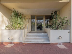 Exterior detail - Studio avec balcon et parking proche plages (Cannes)