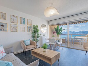 TV - Elégant 2 pièces - accès mer direct vue splendide (Cannes)