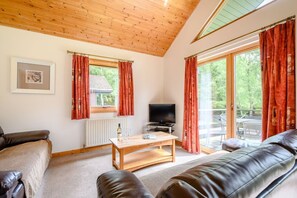 Living area - Osprey Lodge, Piperdam (Fowlis)