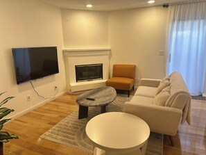 Smart TV, fireplace - Entire 2BR 2BA condo in Greenwood Village (Greenwood Village)