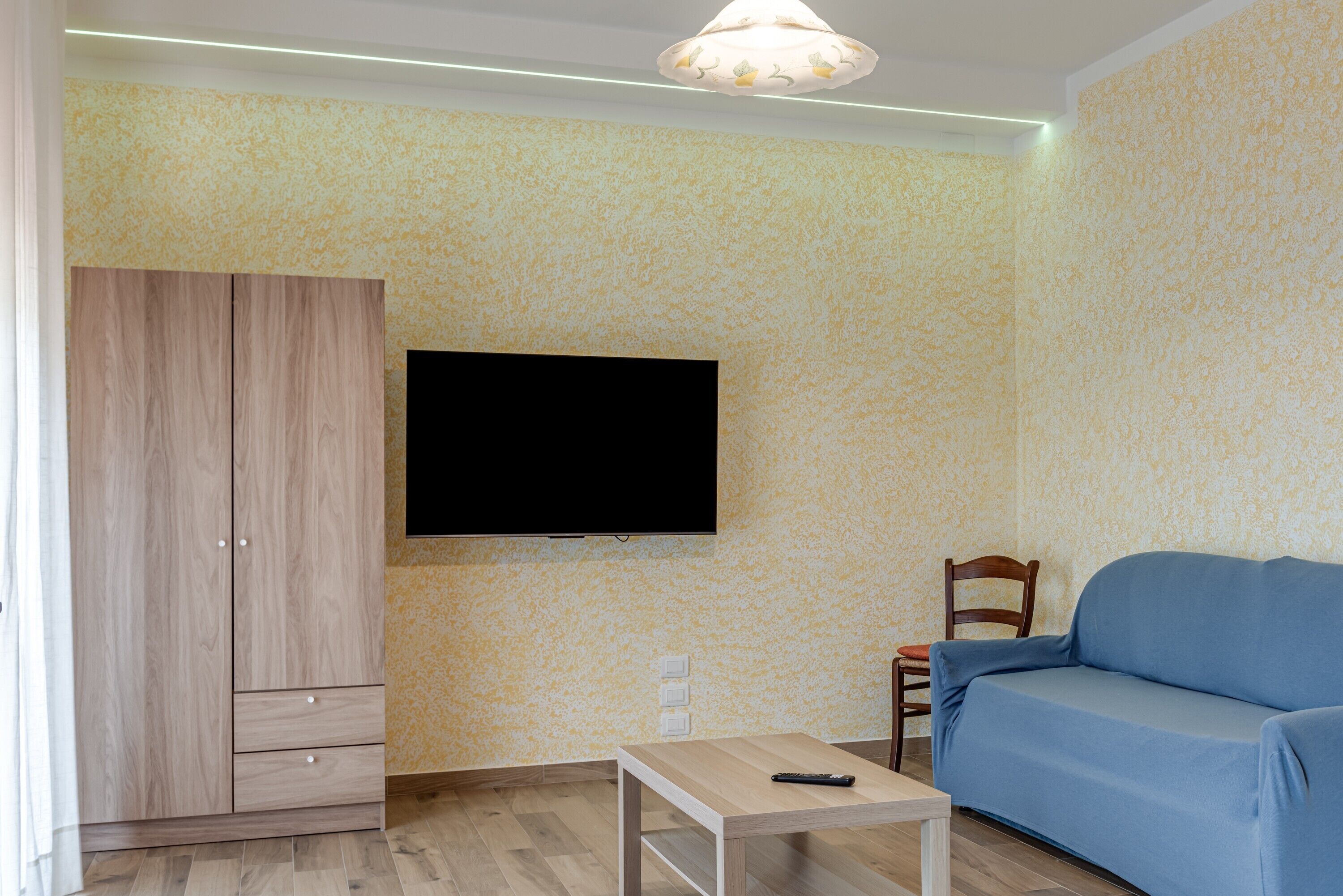 Fernseher