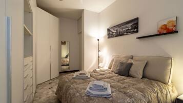 1 makuuhuone, silitysrauta/-lauta