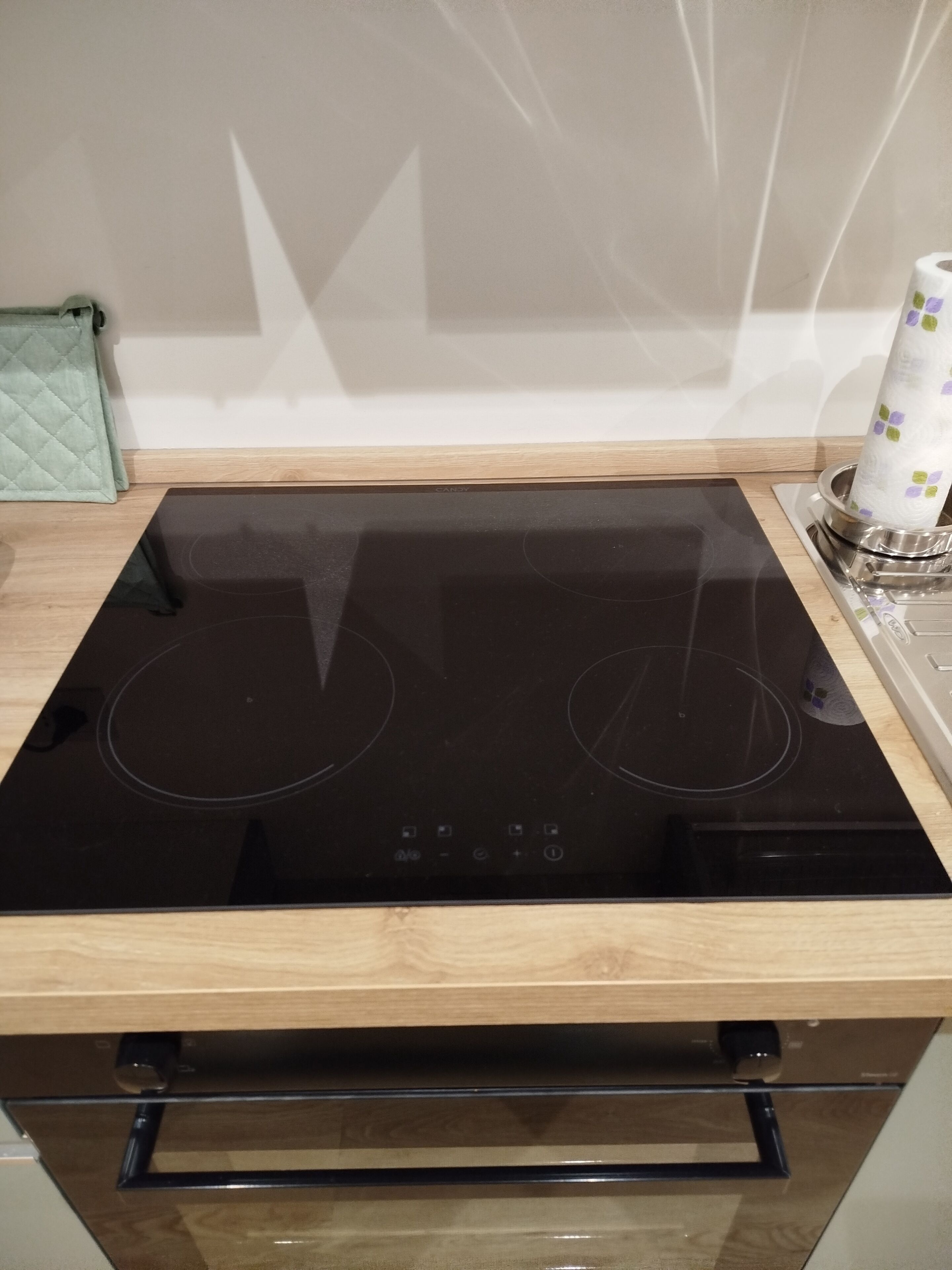 Mikrowelle, Ofen, Herdplatte, Geschirrspüler