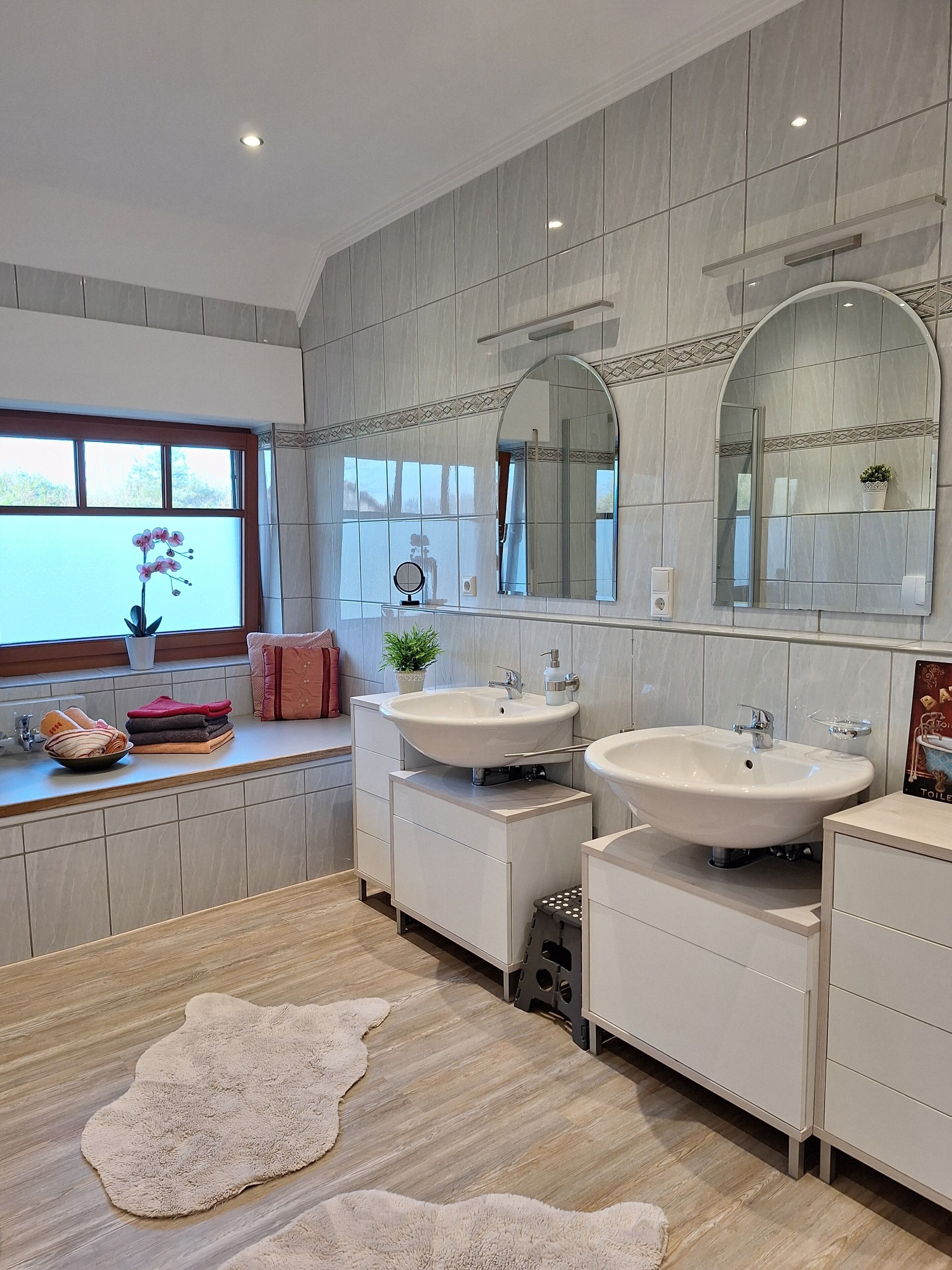 Doccia, asciugacapelli, asciugamani, sapone