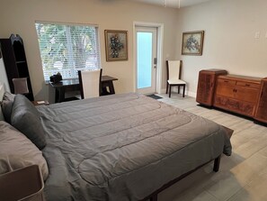 1 bedroom, WiFi, bed sheets - Clean, comfortable, & centrally located 1/1 (Tavernier)