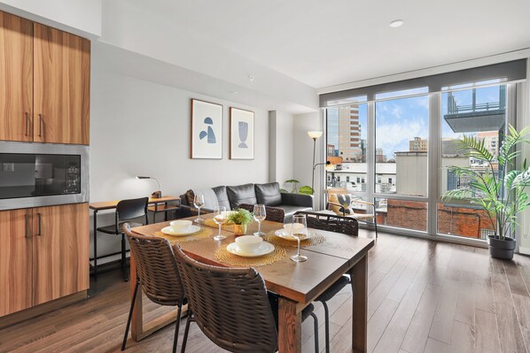 Apartment | Dining room - Condo The Earl (Arlington)