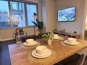 Apartamento, 1 quarto | Sala de jantar