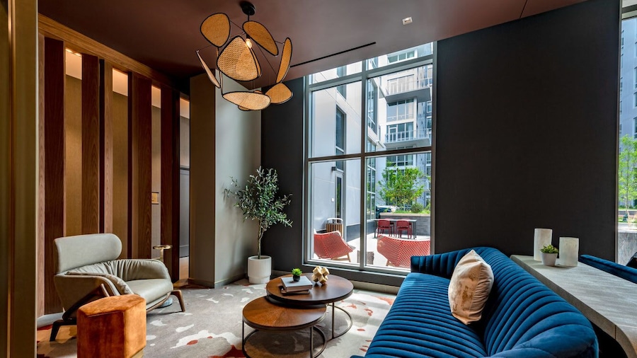 Condo The Earl