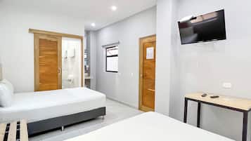 Family Twin Room | Hypo-allergenic bedding, desk, laptop workspace, free WiFi