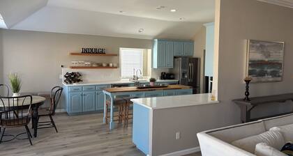 Spacious 4-bedroom house in charming Fort Worth/Keller alliance area with AC