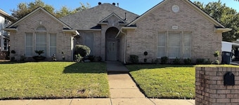 Heavenly Spacious 4 bedroom house in charming Fort Worth-Keller Alliance area