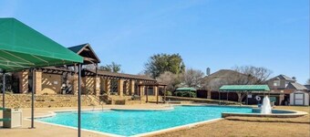 Heavenly Spacious 4 bedroom house in charming Fort Worth-Keller Alliance area