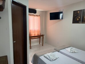 Basic-Doppel- oder -Zweibettzimmer