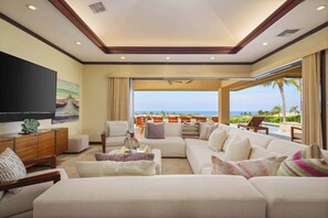 TV - Wai'ula'ula Villa 409 Four Bedroom (Kohala Coast)