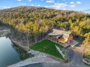 Exterior - Resort Cabin with  Hot Tub, fire pit, indoor pool! (Hollister)