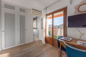 Interior - Le Fabre Azur - 600 m de la plage, parking (Saint-Aygulf)