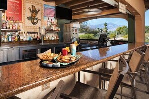 Bar (on property) - Cozy 2-bedroom condo with AC in fabulous Palm Desert - Stagecoach April 23-27 (Palm Desert)