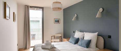 Fer et planche à repasser, Wi-Fi gratuit, draps fournis