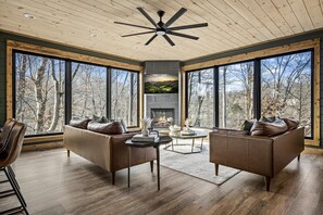 Interior - Indoor Heated Pool~Game Room~Families Welcome! (Sevierville)