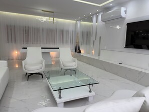 Interior - Quatro Quartos Iluminados (Rio de Janeiro)