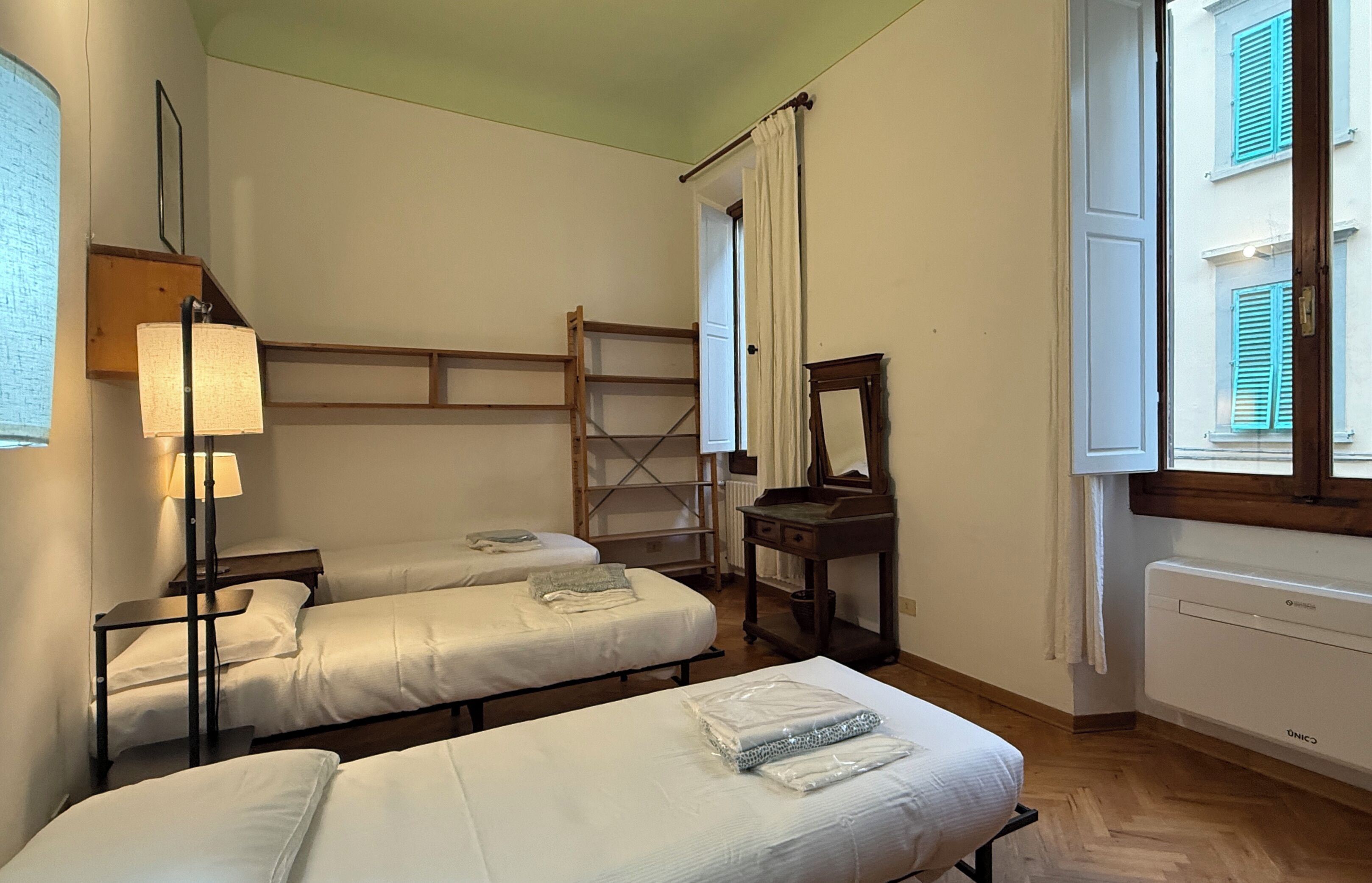 Bügeleisen/Bügelbrett, kostenloses WLAN, Bettwäsche