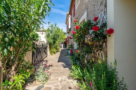 Property grounds. "Galet" room with shared terrace, Wi-Fi, and air conditioning