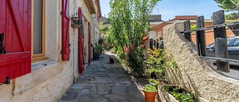 Enceinte de lâhĂ©bergement