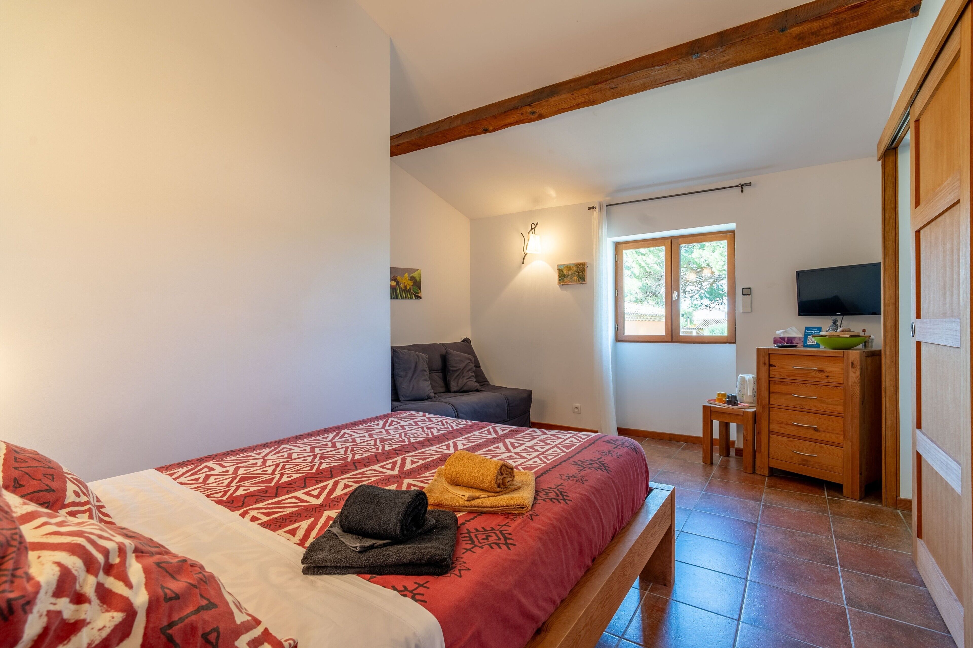 1 bedroom, WiFi, bed sheets