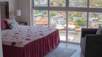 3 chambres, fer et planche Ă repasser, Wi-Fi gratuit, draps fournis