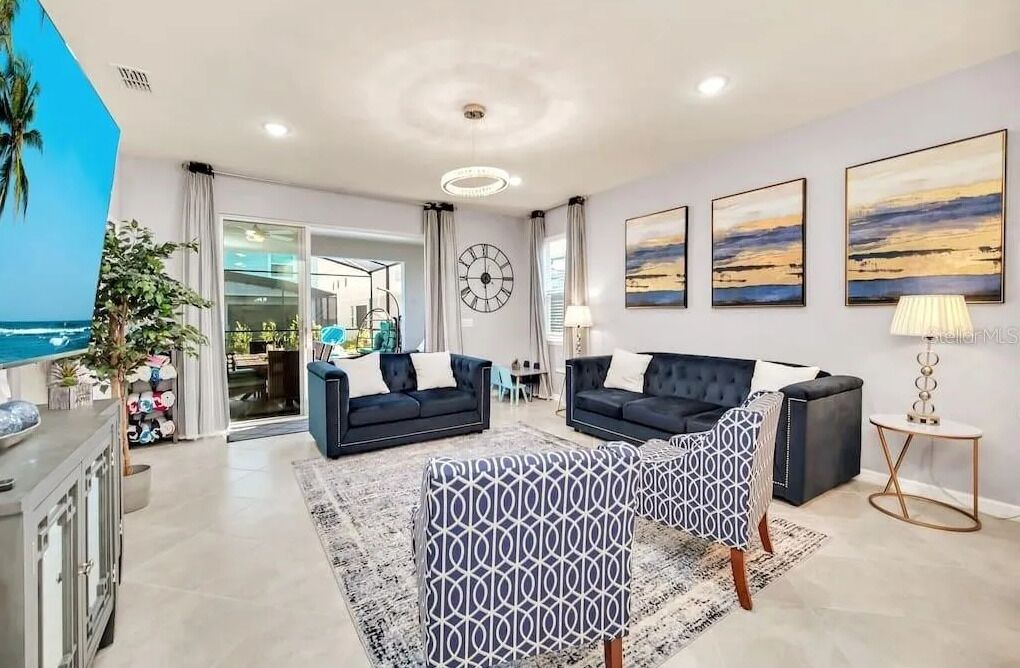 Solterra 6 Bedroom Themed Home With Movie Theater And Games Room - Davenport, FL
