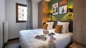 2 bedrooms, bed sheets