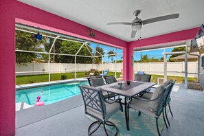 Outdoor pool, a heated pool - Cozy & Cute! Beautiful Cape Coral Home W/Heated Pool (Cape Coral)