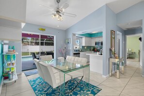 Dining - Cozy & Cute! Beautiful Cape Coral Home W/Heated Pool (Cape Coral)