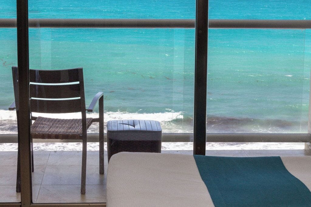 Klassieke studio, balkon, uitzicht op zee | Een kluis op de kamer, verduisterende gordijnen, gratis wifi