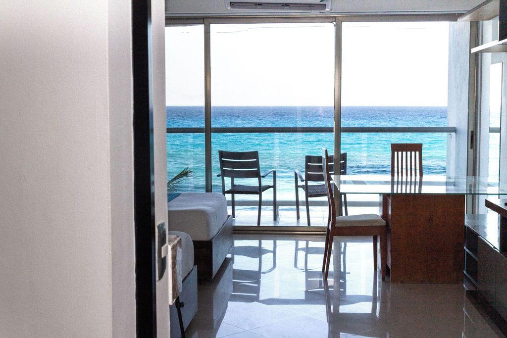 Standard Studio, Balcony, Ocean View | Interior