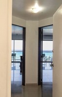 ダブルルーム バルコニー オーシャンビュー | 内装