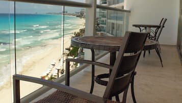 Comfort Double Room, Balcony, Ocean View | Outdoor dining