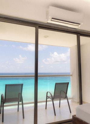 Comfort Studio, Balcony, Sea View | Interior - NAIA MAR (Cancún)