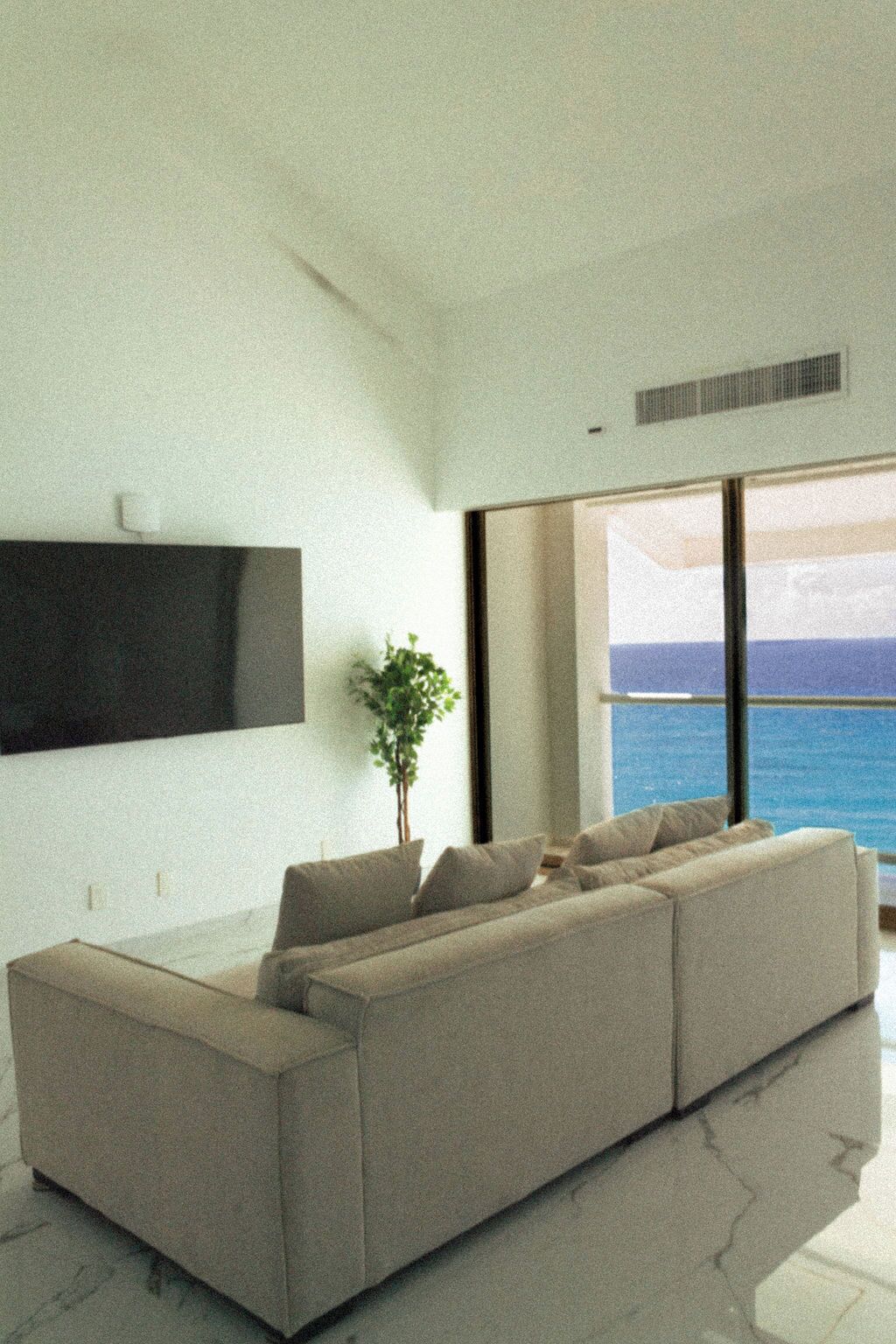 Penthouse, Balcony, Ocean View | Living area