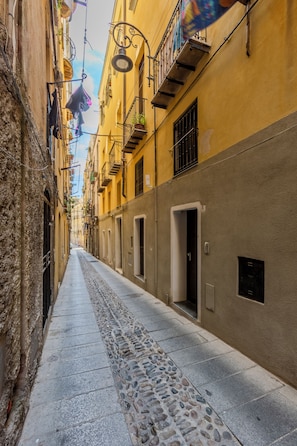 Property grounds - Castle Hill Loft – Heart of Cagliari Old Town (Cagliari)