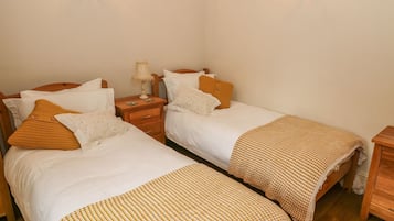 2 bedrooms, individually decorated, individually furnished