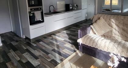 Nature getaway: cottage with grounds