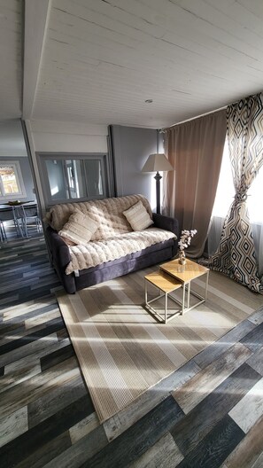 Living area - Nature getaway: cottage with grounds (Saint antheme)