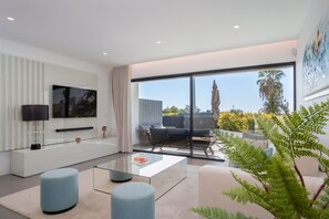TV - APARTMENT MONTE CARLO, Cabanas Fishing Village (Tavira)